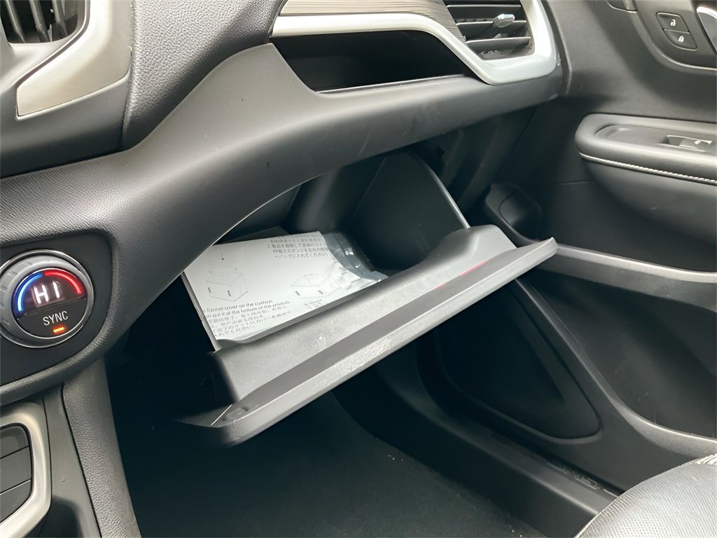 Used 2024 GMC Terrain SLT image 30