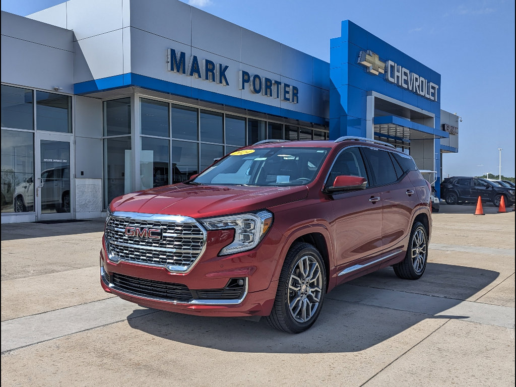 Used 2024 GMC Terrain Denali w/ LPO, Floor Liner Package AWD/4WD image 1