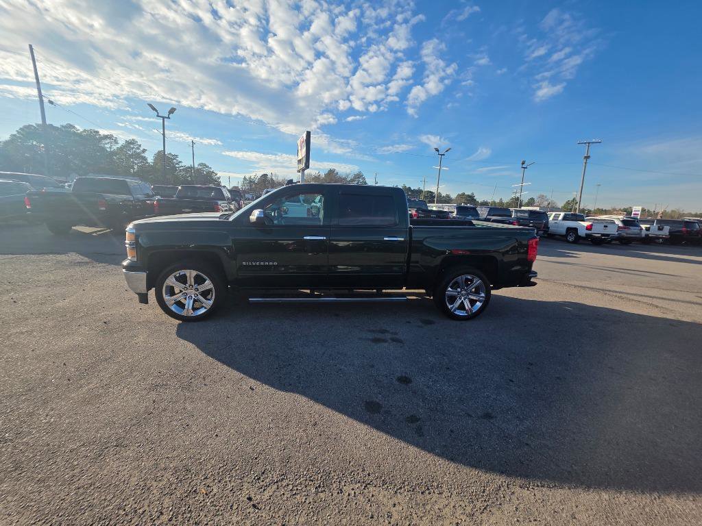 Used 2015 Chevrolet Silverado 1500 LT w/ LT Convenience Package RWD image 2