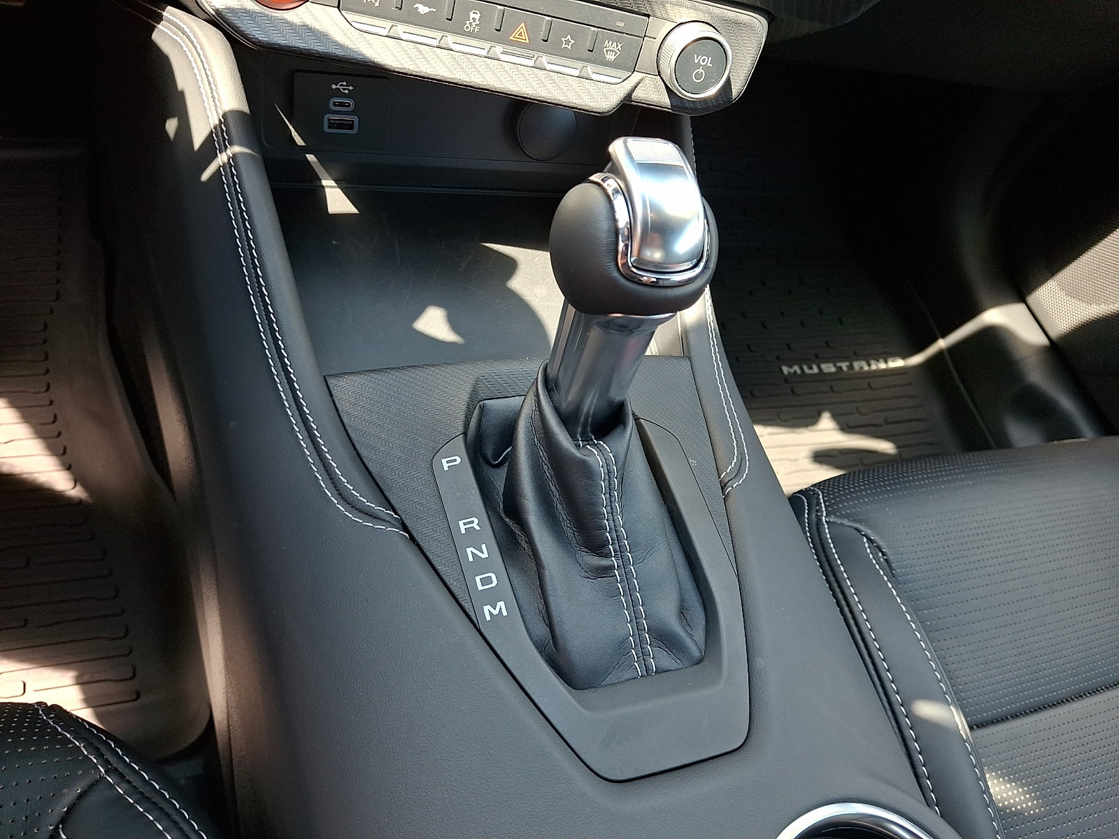 Used 2025 Ford Mustang GT Premium RWD image 15