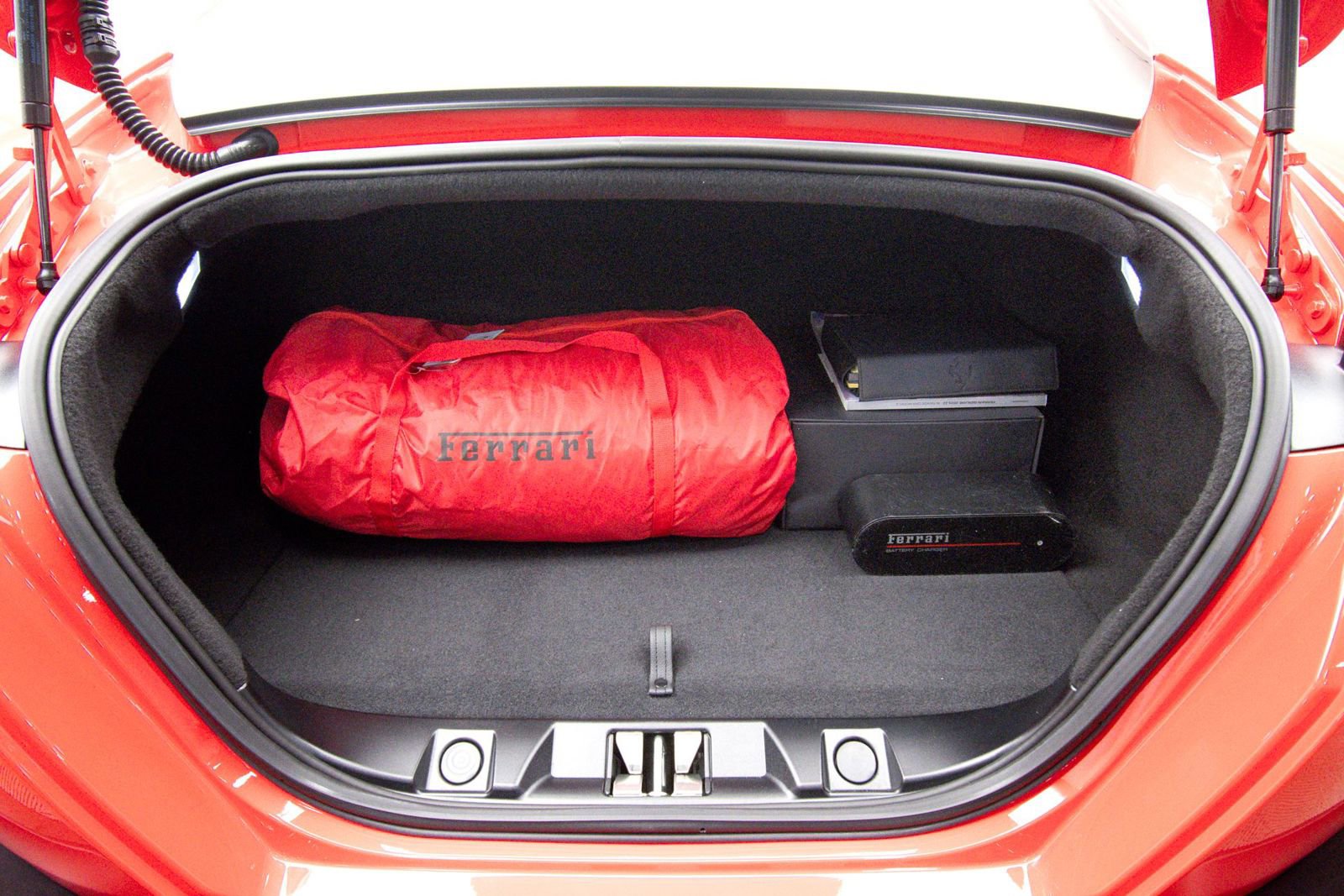 Used 2022 Ferrari Roma RWD image 47