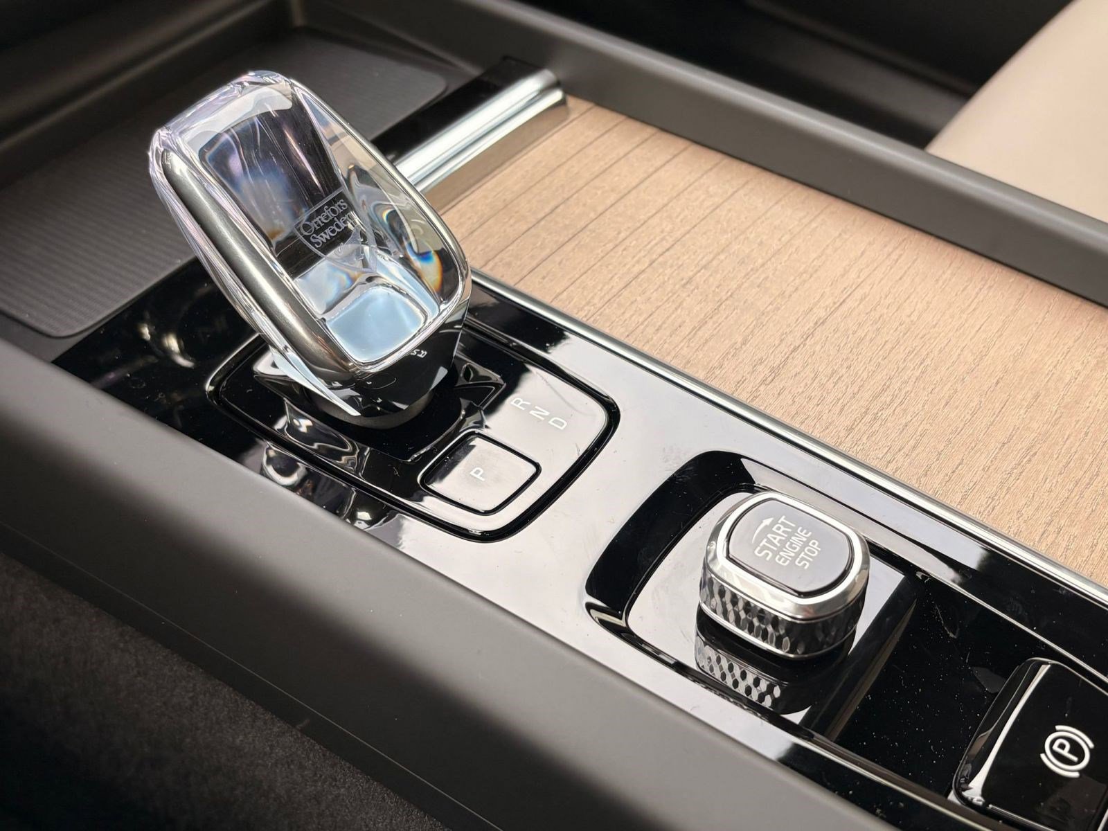 New 2026 Volvo XC60 B5 Core w/ Climate Package image 31