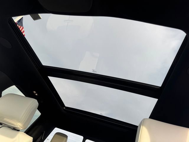 New 2025 Ford F150 Lightning Platinum AWD/4WD image 18