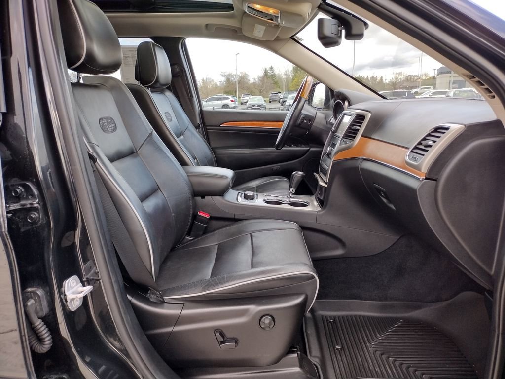 Used 2013 Jeep Grand Cherokee Overland w/ Advance Technology Group image 23