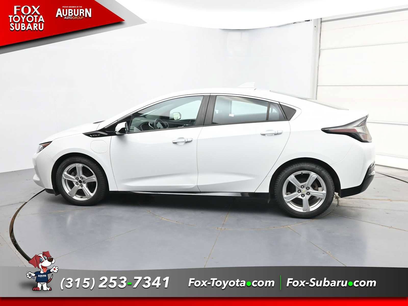Used 2017 Chevrolet Volt LT w/ Comfort Package FWD image 17