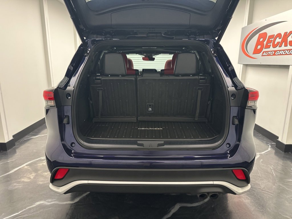 Used 2022 Toyota Highlander XSE image 30