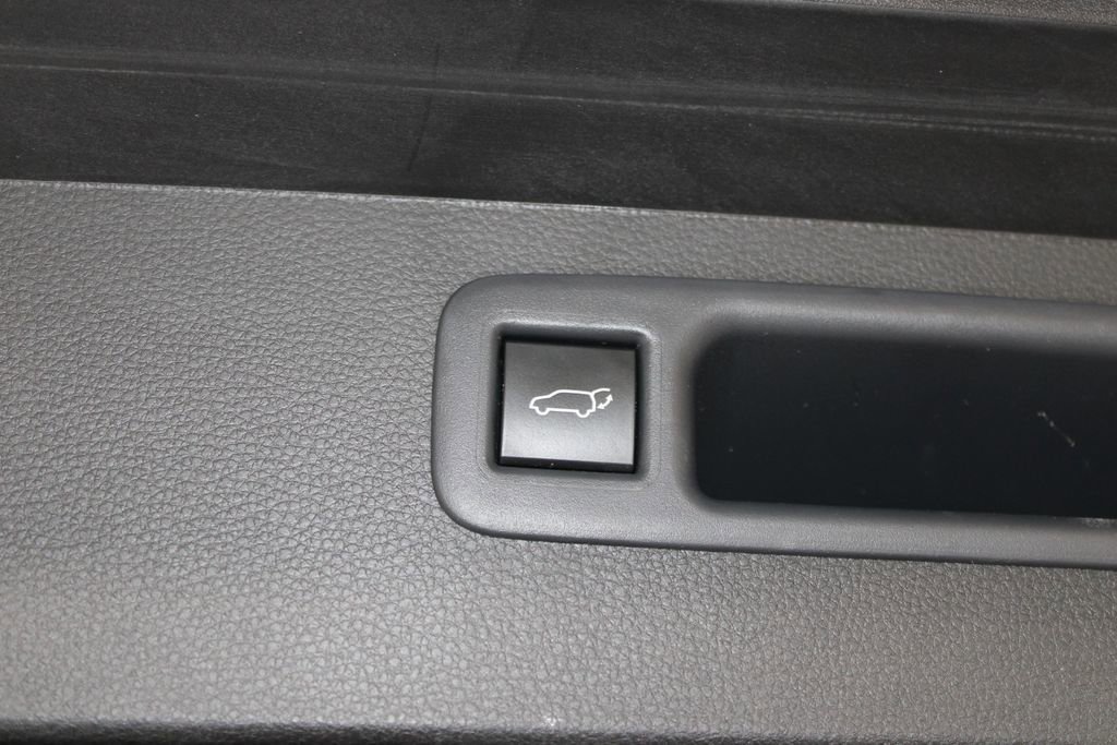 Used 2025 Toyota Highlander XSE image 31