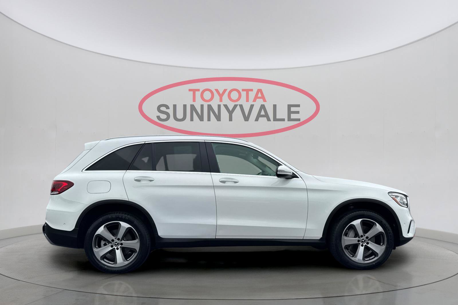 Used 2022 Mercedes-Benz GLC 300 4MATIC image 9