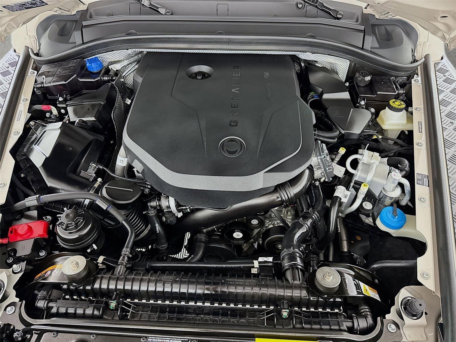 Used 2025 INEOS Grenadier Fieldmaster Edition image 29