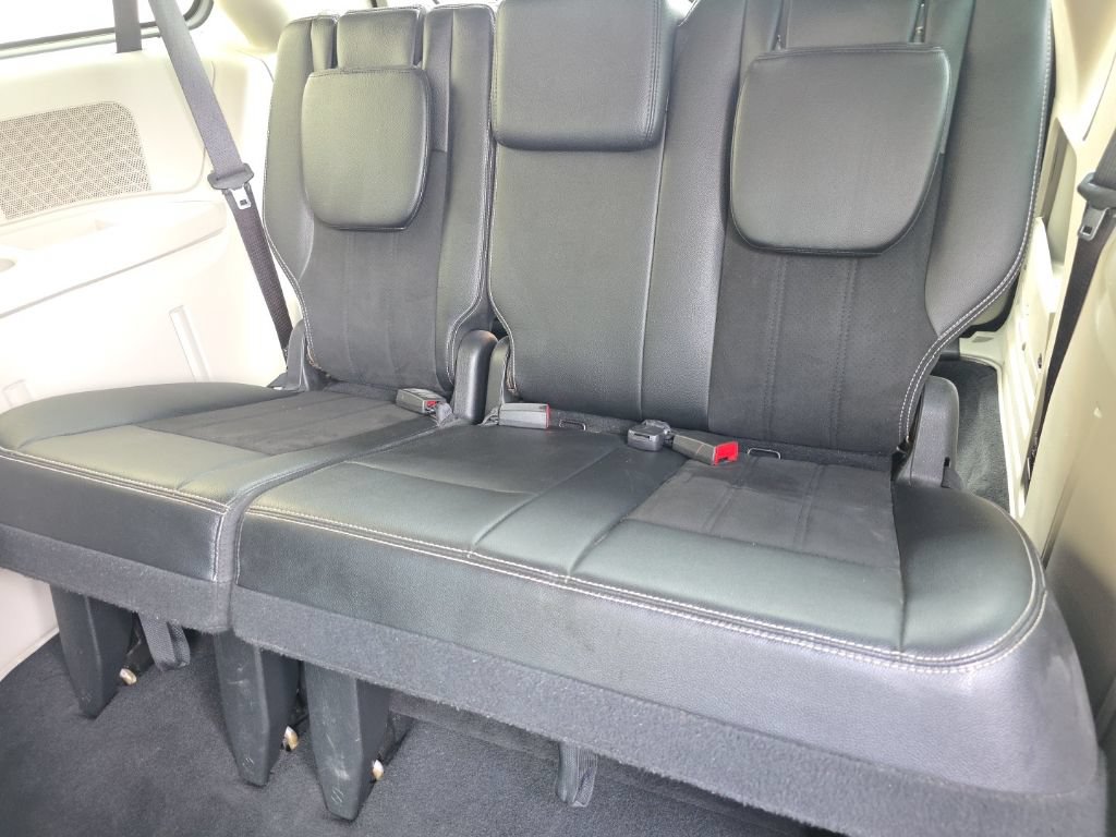 Used 2019 Dodge Grand Caravan SXT FWD image 19