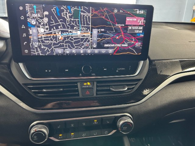 Used 2023 Nissan Altima 2.5 SR w/ SR Premium Package FWD image 18