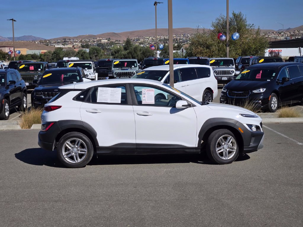 Used 2022 Hyundai Kona SE FWD image 35
