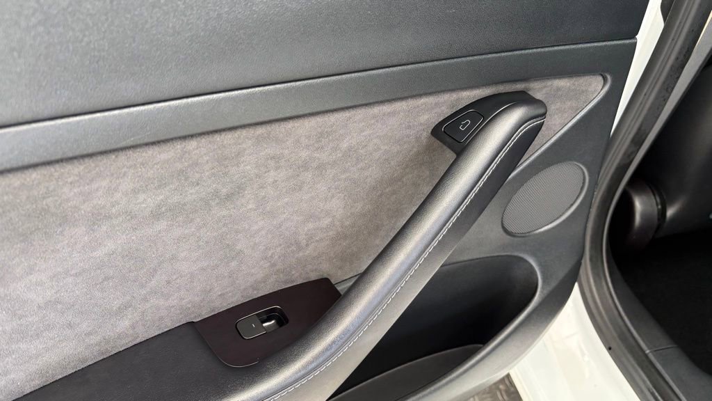 Used 2023 Tesla Model 3 Standard Range image 18