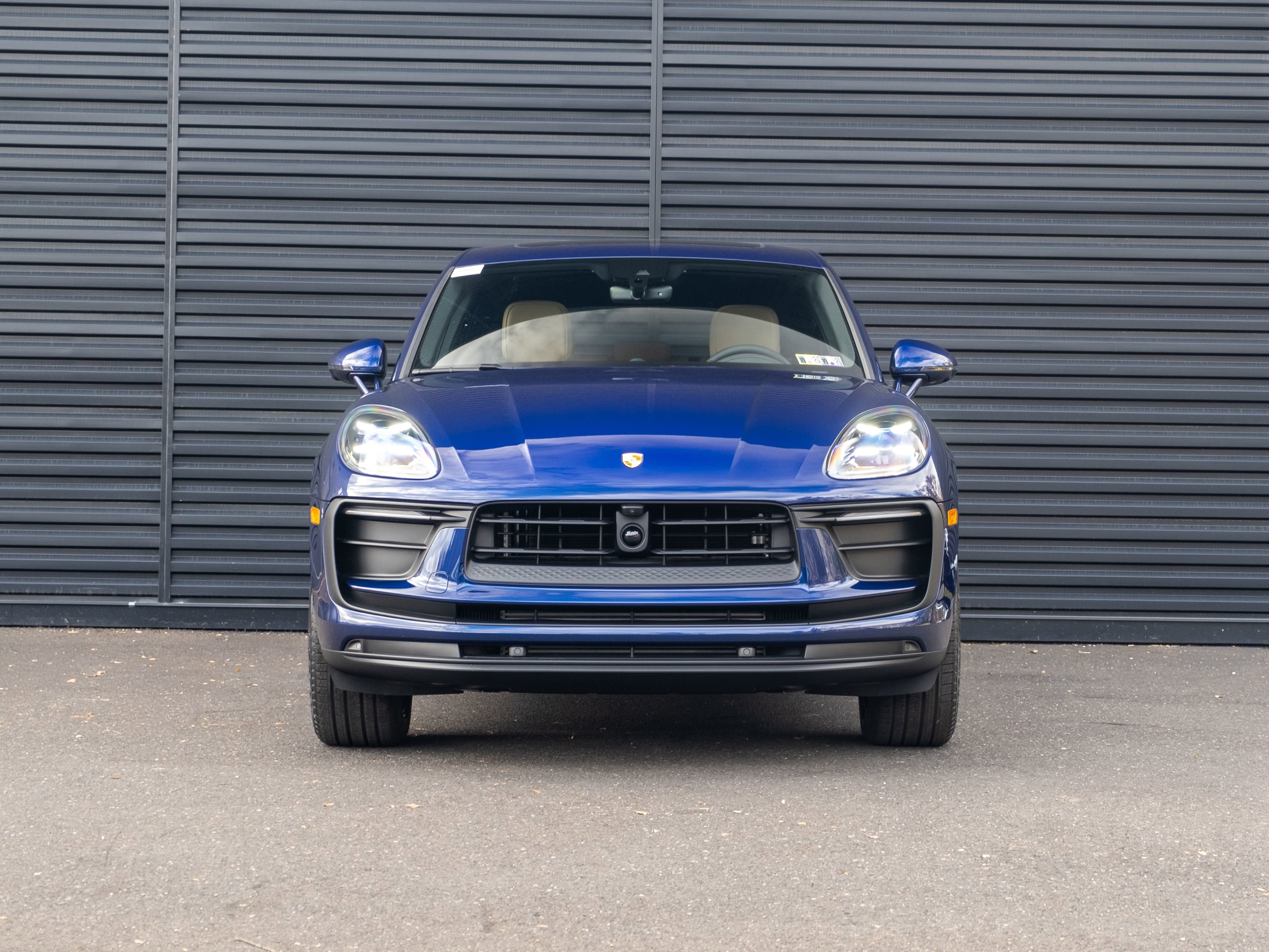 Certified 2026 Porsche Macan AWD/4WD image 11