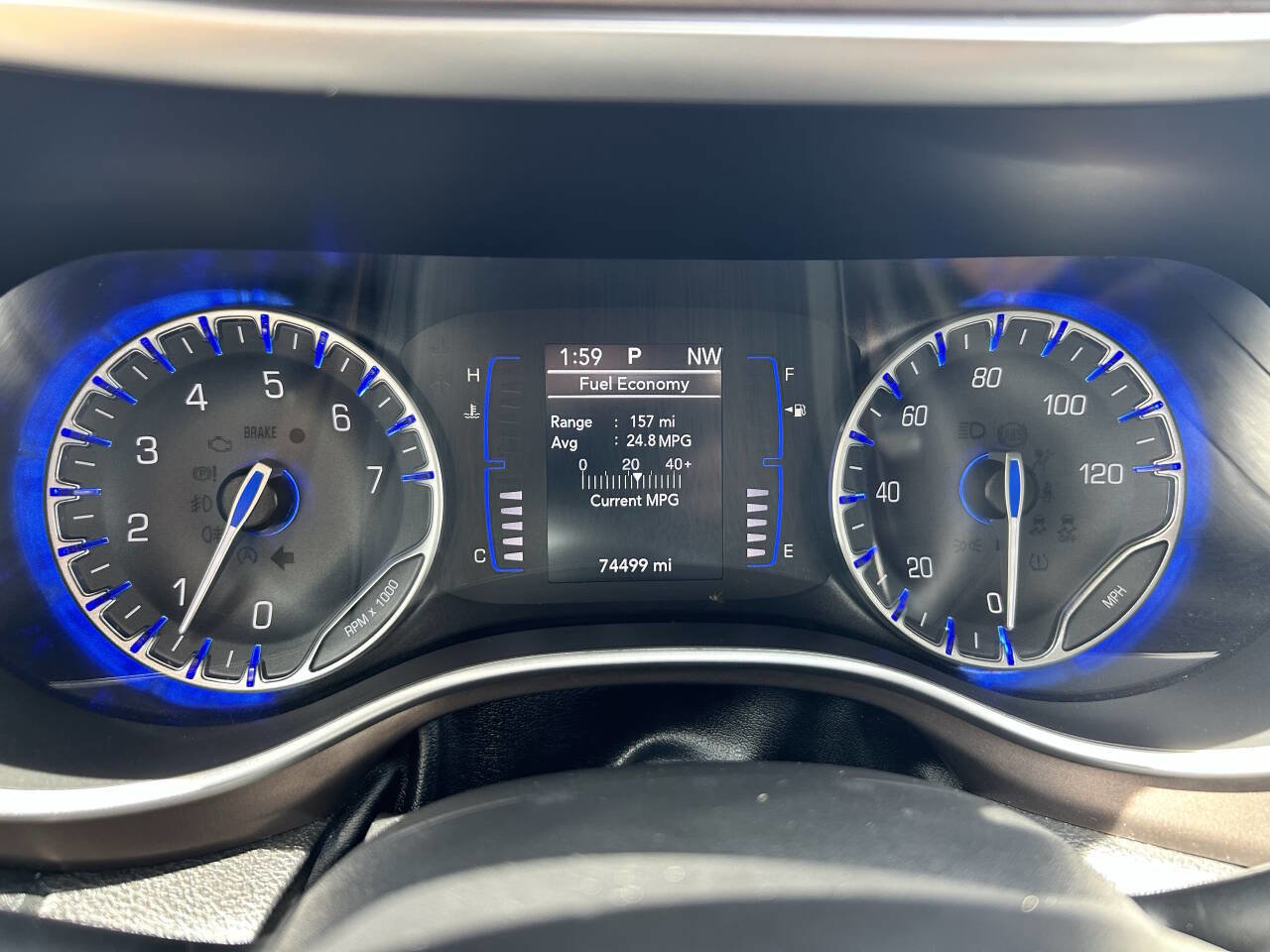 Used 2020 Chrysler Voyager Lxi image 12