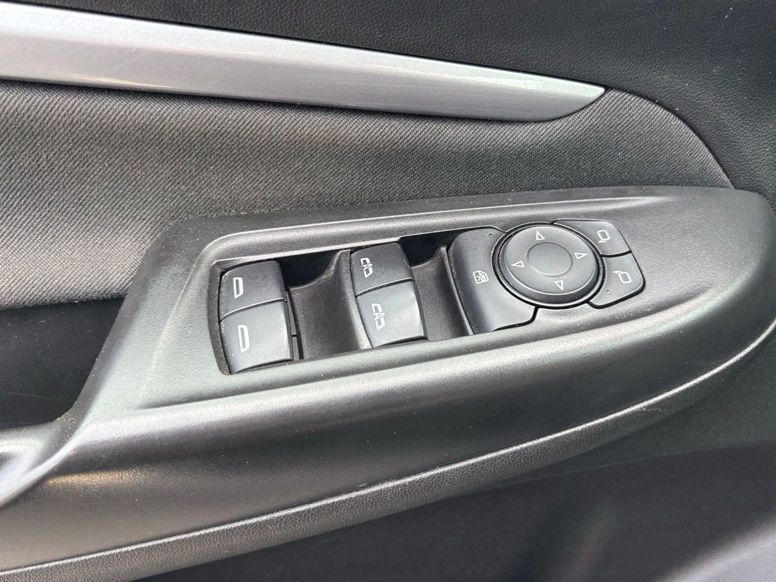 Used 2023 Chevrolet Bolt EUV LT FWD image 17