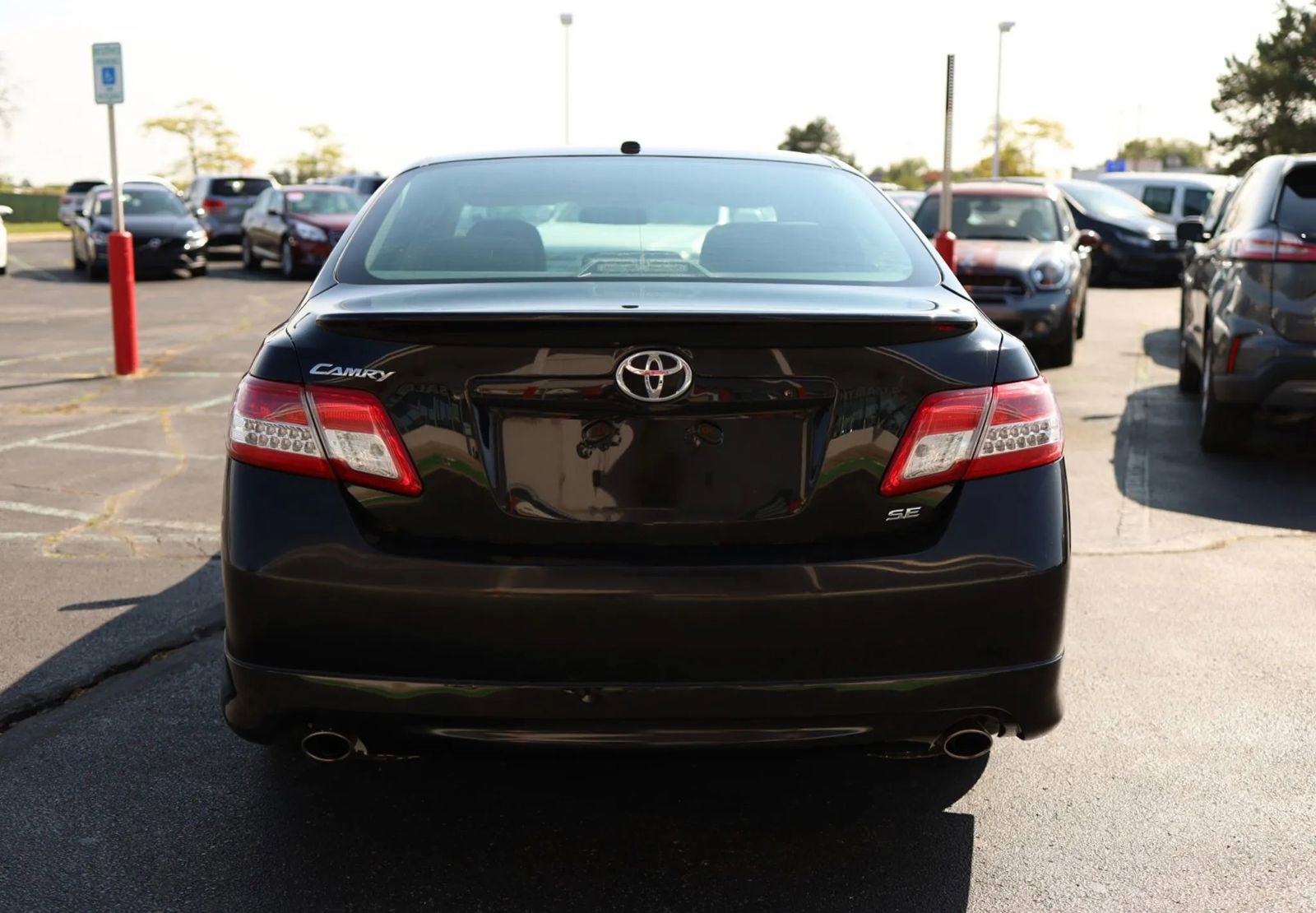 Used 2011 Toyota Camry SE image 6