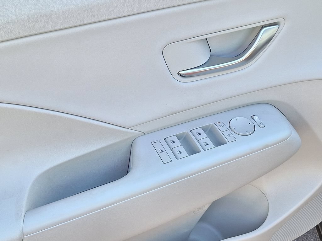 New 2026 Hyundai Kona SEL Premium AWD/4WD image 9