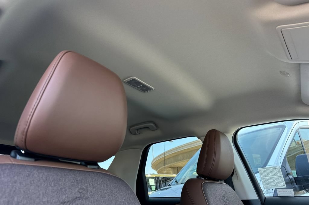 Certified 2025 Ford Bronco Sport Outer Banks w/ Outer Banks Tech Package+ AWD/4WD image 19