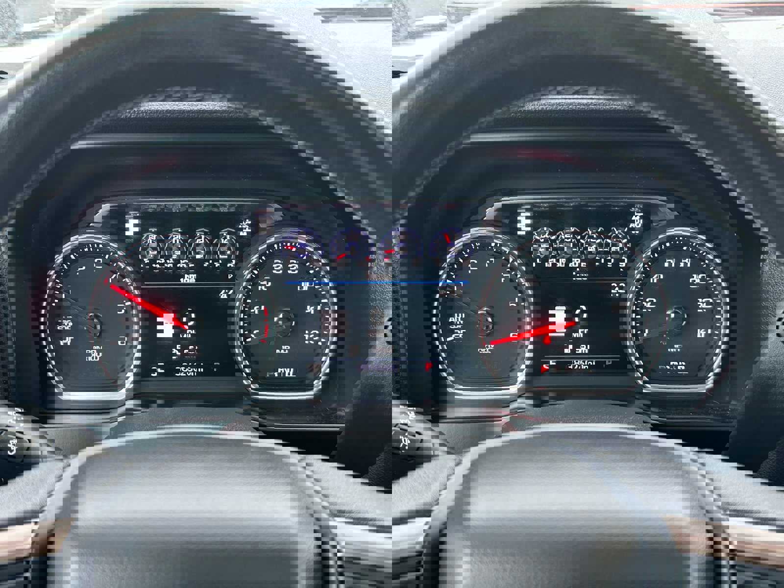 Used 2020 Chevrolet Silverado 1500 High Country w/ Technology Package image 24