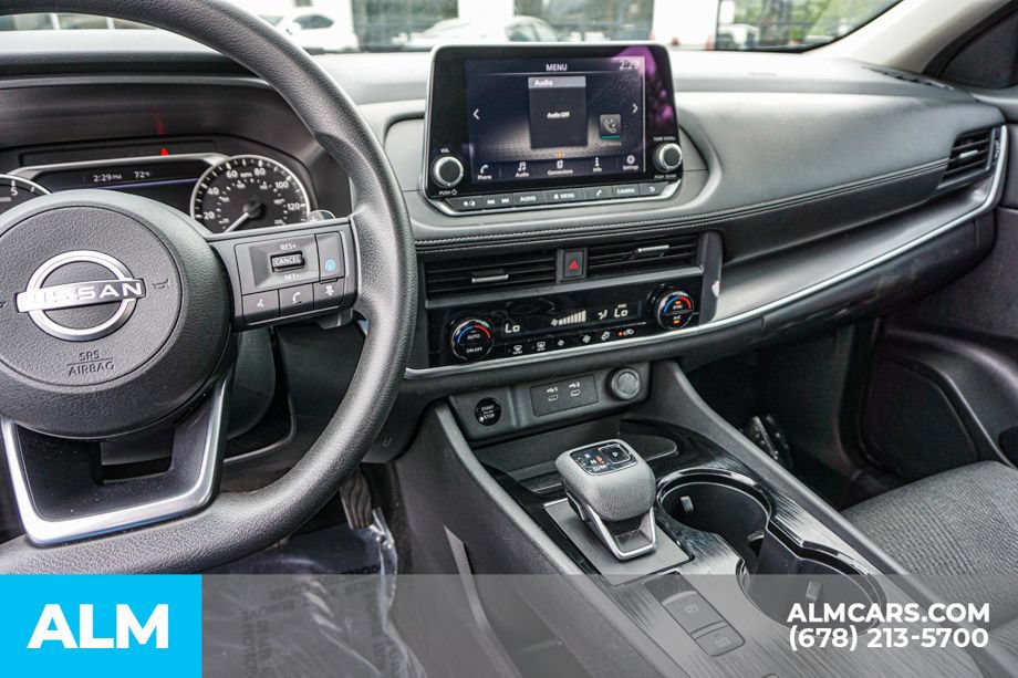 Used 2024 Nissan Rogue SV FWD image 31