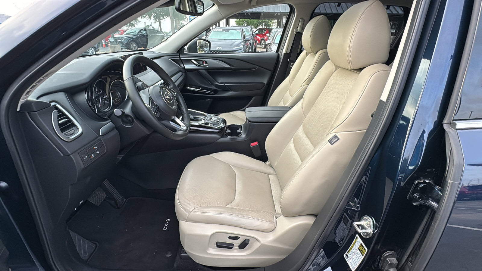 Certified 2022 MAZDA CX-9 Touring w/ Touring Premium Package AWD/4WD image 13