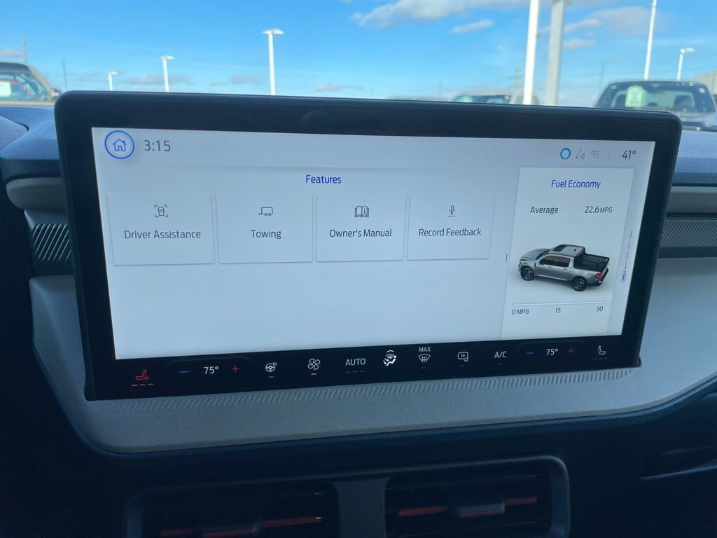 Used 2025 Ford Maverick Lariat w/ 4K Tow Package image 17