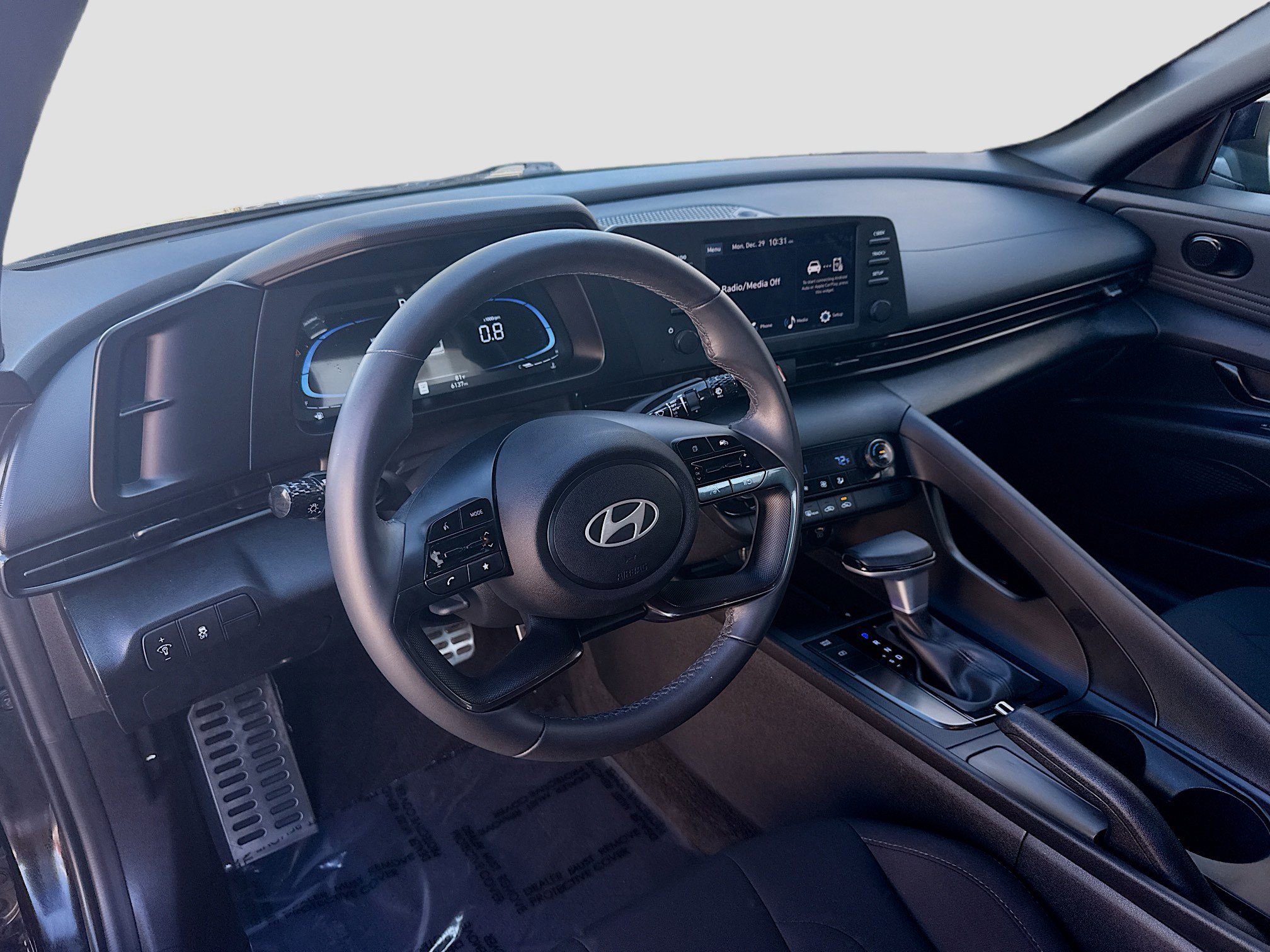 Used 2025 Hyundai Elantra Sport image 7