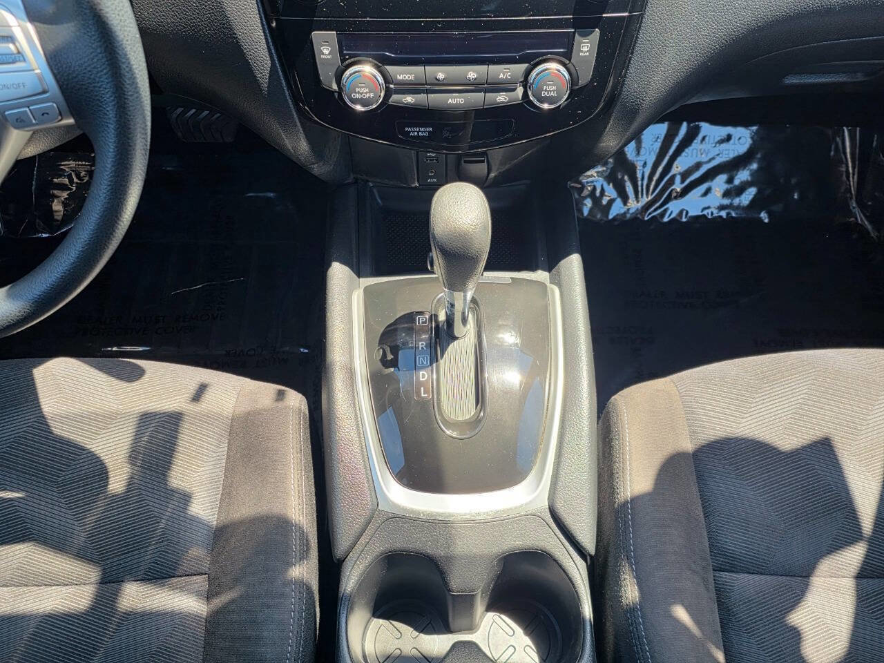 Used 2015 Nissan Rogue SV w/ SV Premium Package AWD/4WD image 14