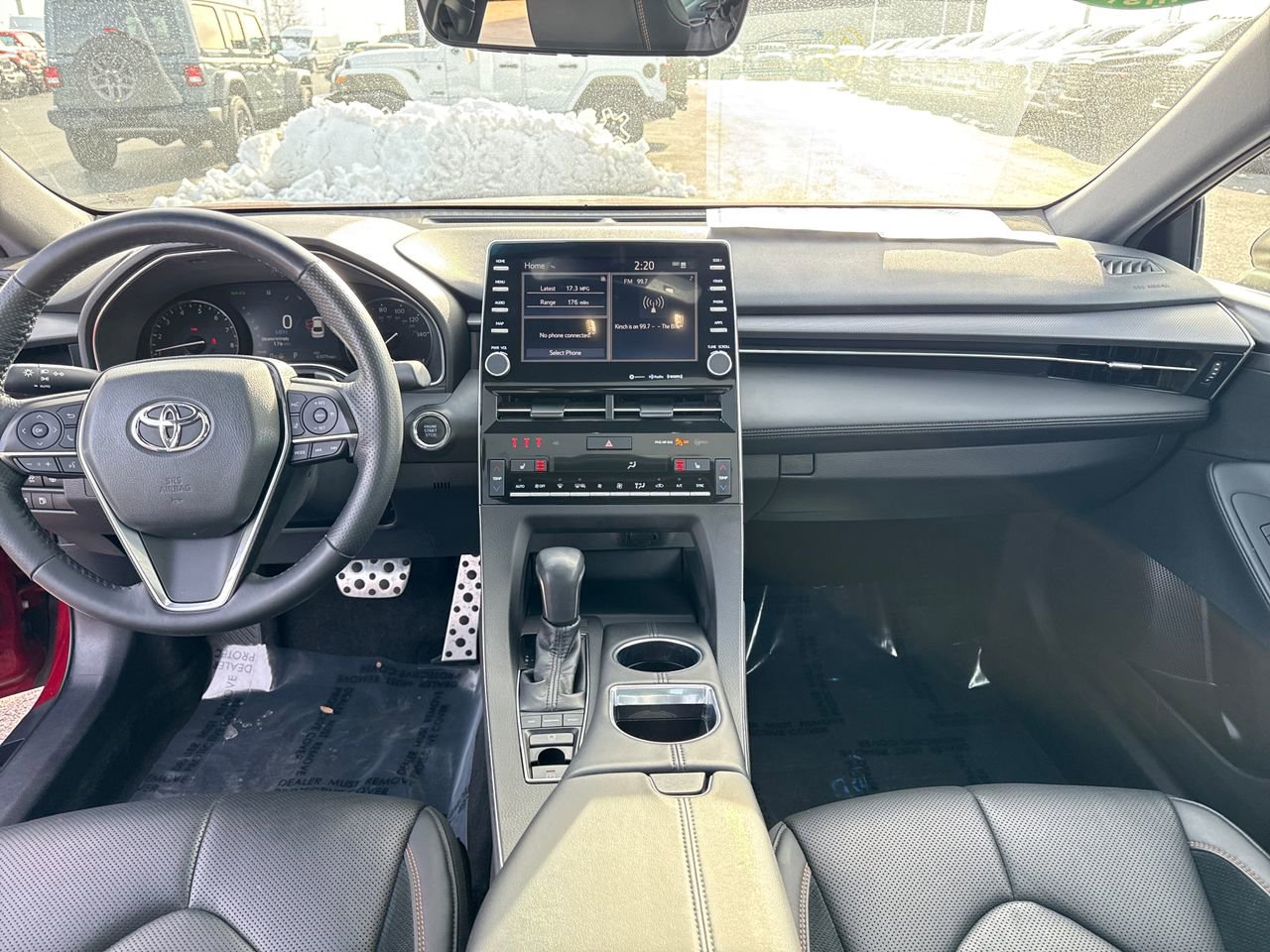 Used 2021 Toyota Avalon XSE image 16