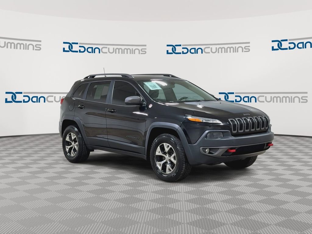 Used 2016 Jeep Cherokee Trailhawk image 3