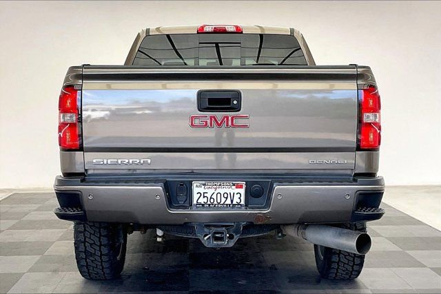 Used 2015 GMC Sierra 2500 Denali w/ Duramax Plus Package image 3