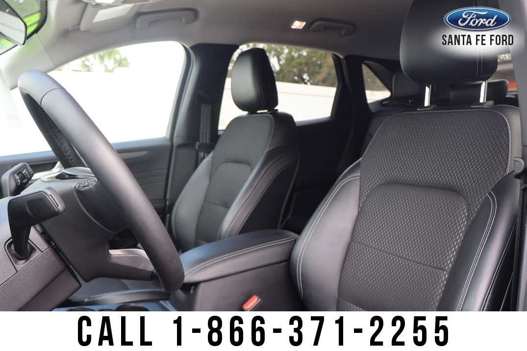 Used 2025 Ford Escape SE FWD image 12