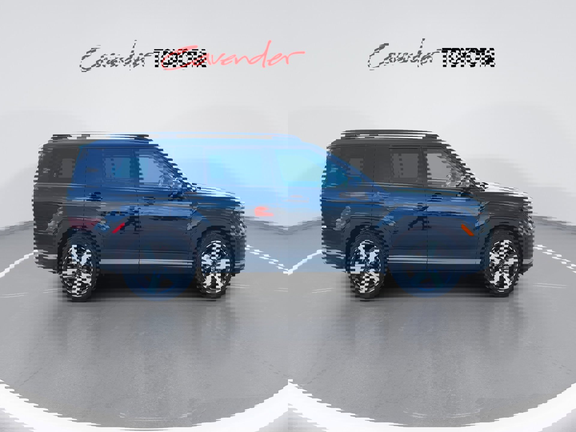 Used 2024 Hyundai Santa Fe Limited image 9