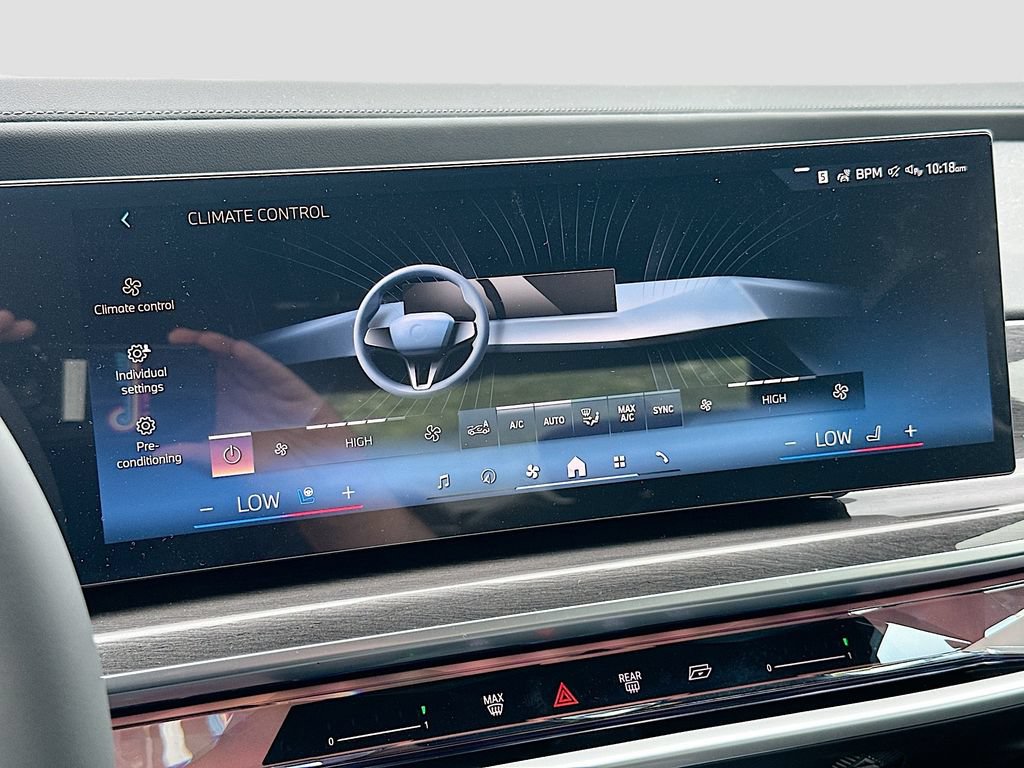 New 2026 BMW 760i xDrive w/ Executive Package AWD/4WD image 16