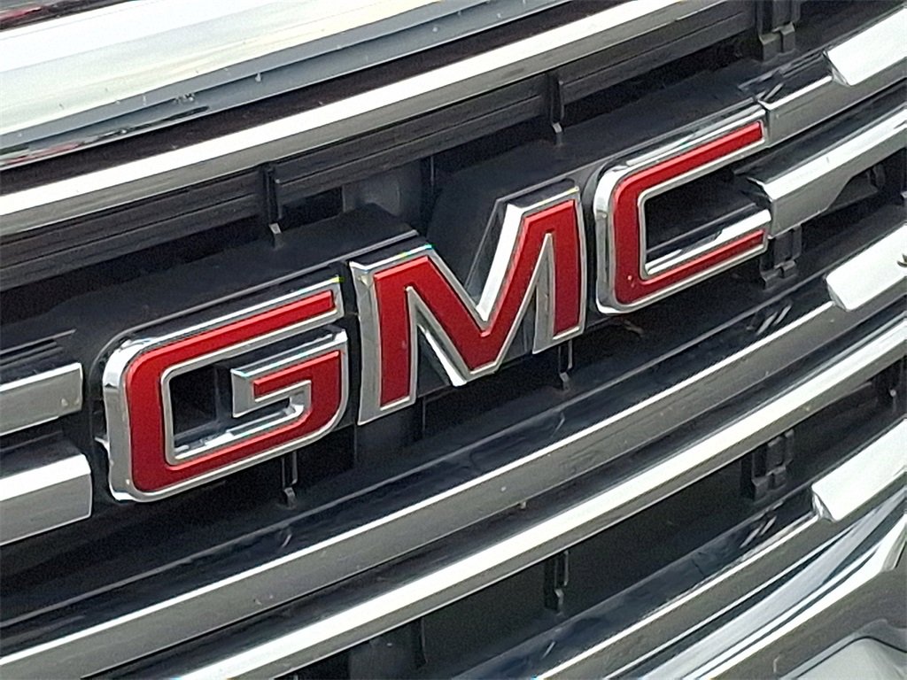 Used 2023 GMC Acadia SLE w/ Driver Convenience Package image 30