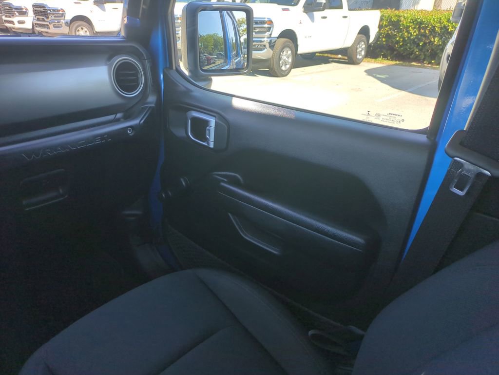 Used 2022 Jeep Wrangler Unlimited Sport image 18