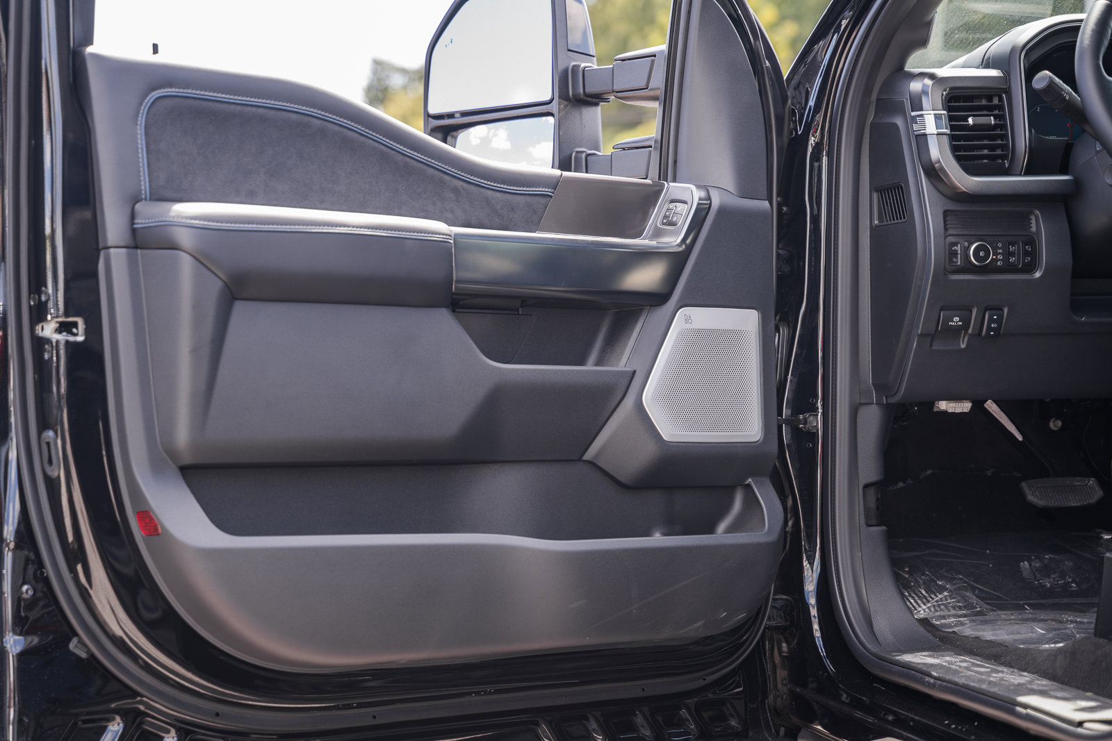 New 2026 Ford F250 Platinum image 45