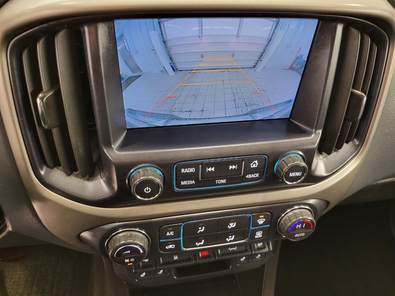 Used 2015 Chevrolet Colorado Z71 image 14