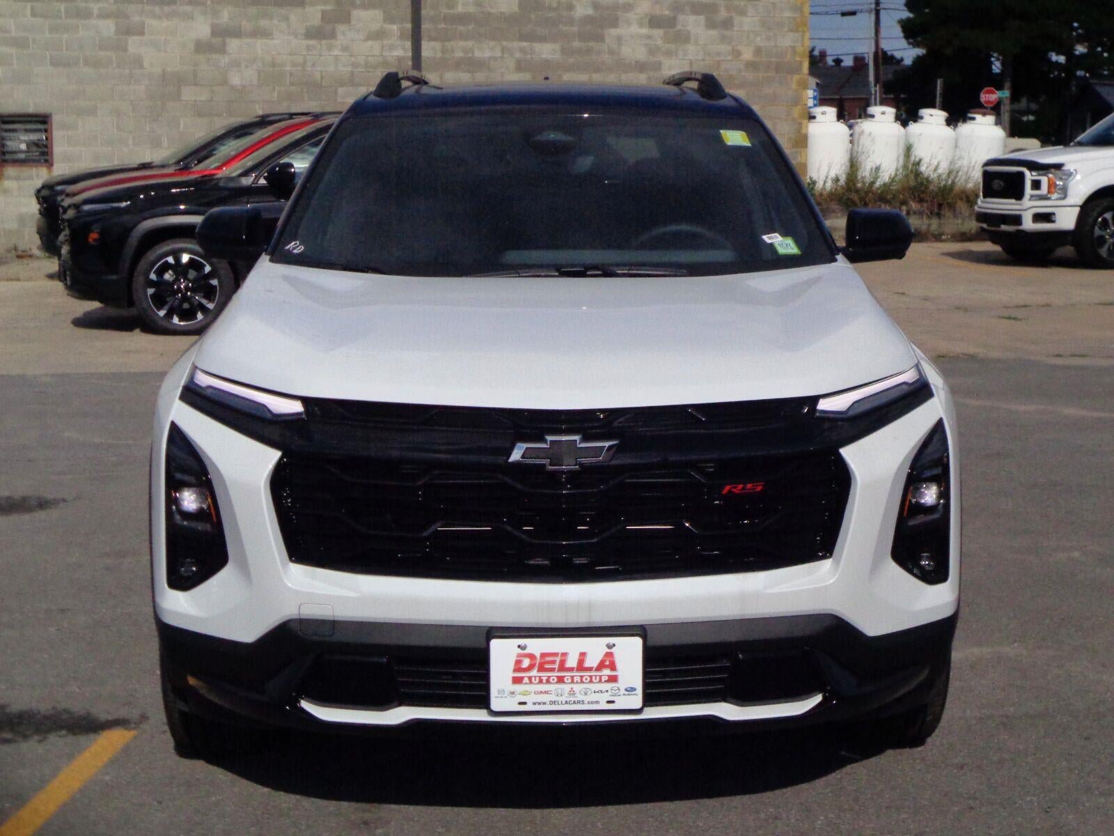 New 2027 Chevrolet Equinox RS w/ Safety and Technology Package AWD/4WD image 2