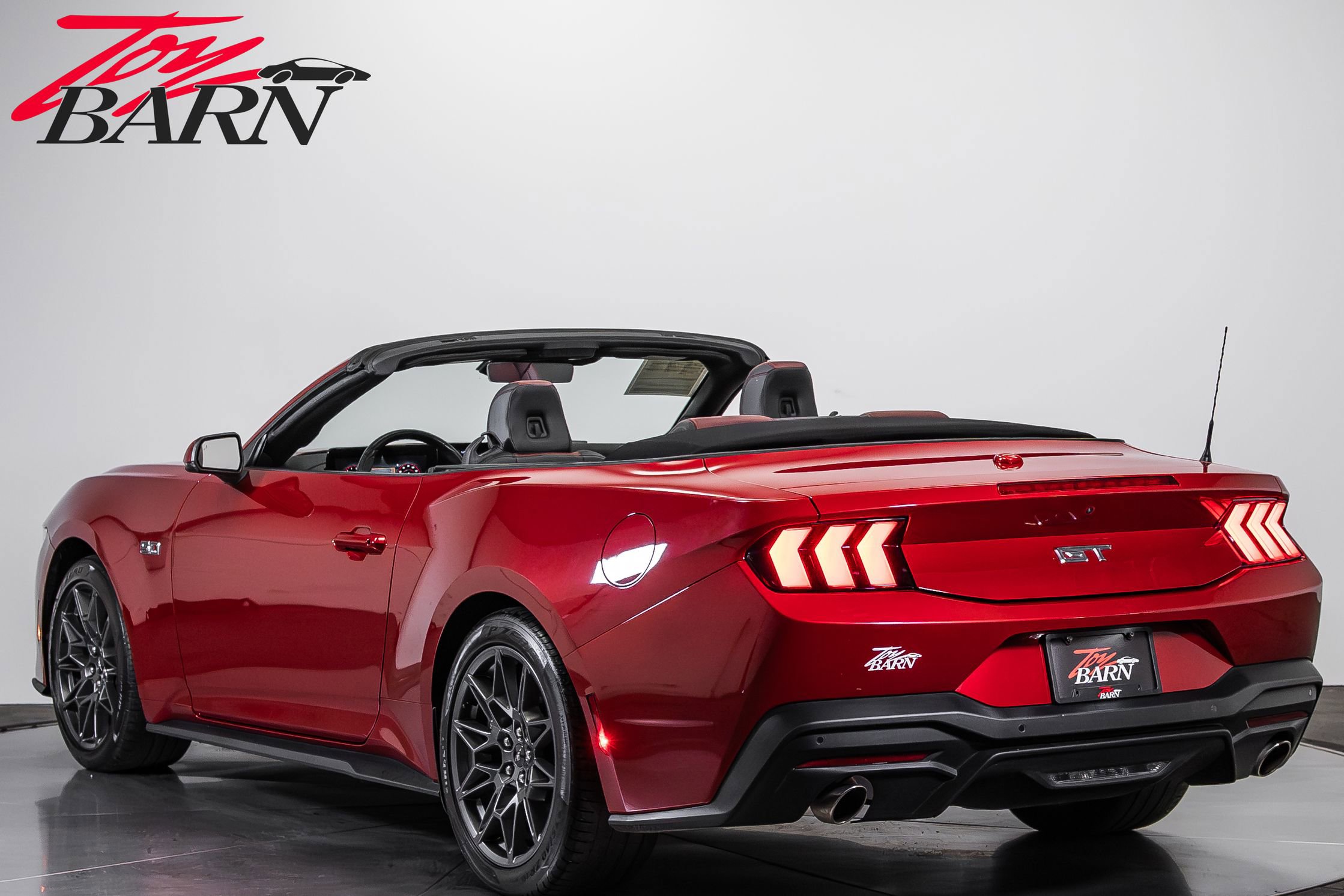 Used 2024 Ford Mustang GT Premium w/ GT Performance Package RWD image 3