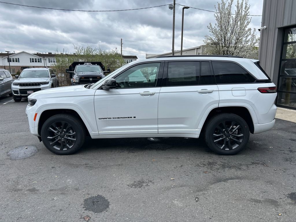 New 2026 Jeep Grand Cherokee Limited AWD/4WD image 7