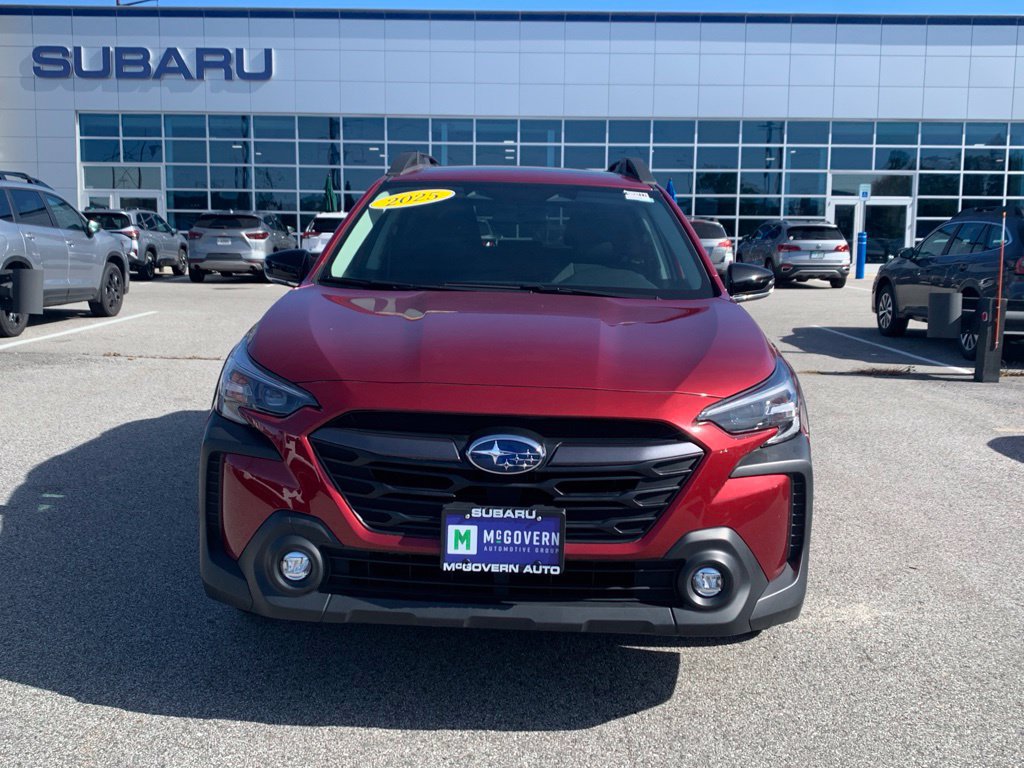 Used 2025 Subaru Outback Premium AWD/4WD image 2