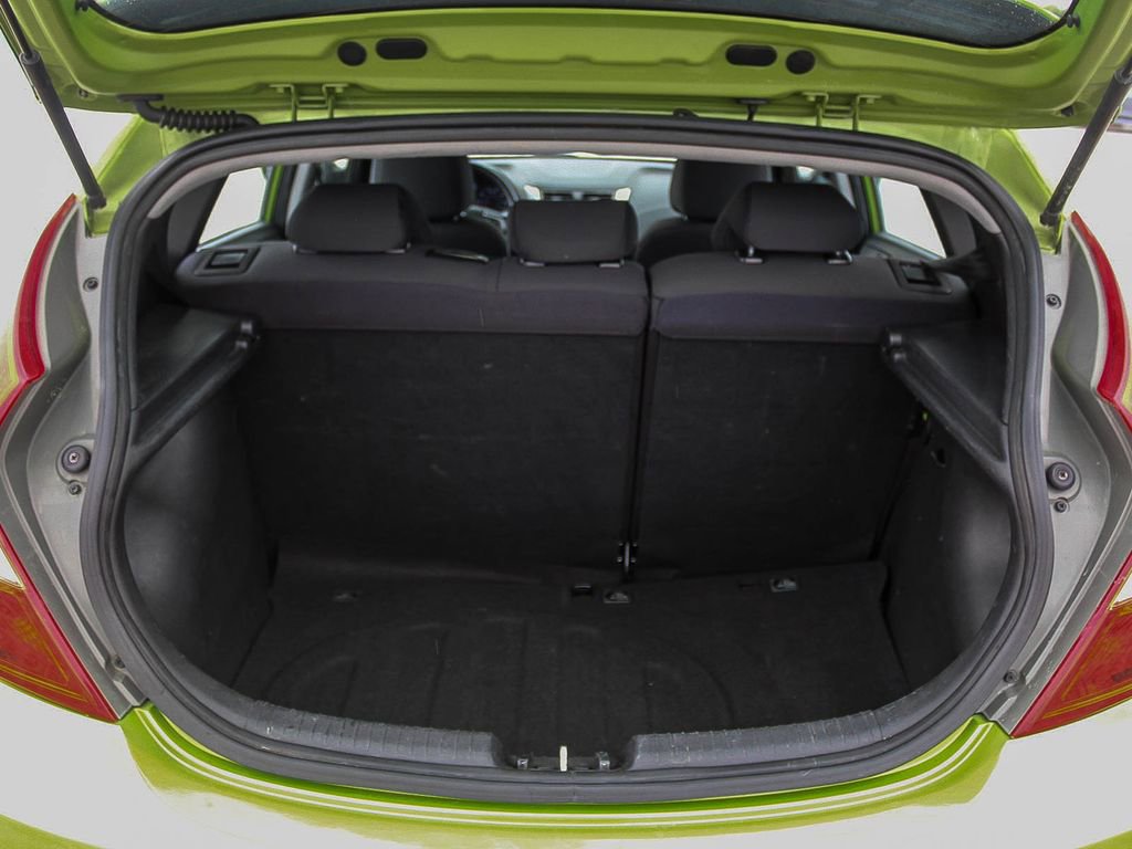 Used 2012 Hyundai Accent SE image 23