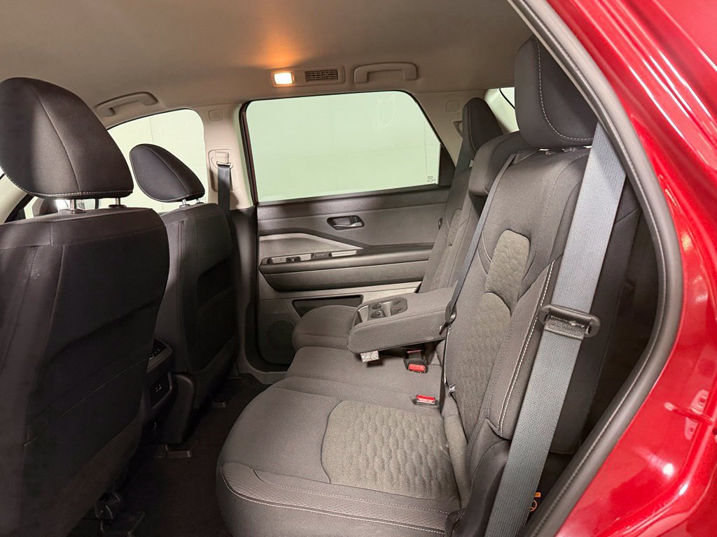 Used 2024 Nissan Pathfinder SV FWD image 18