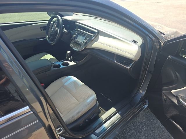 Used 2018 Toyota Avalon Limited FWD image 40