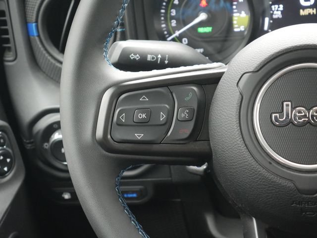 Used 2025 Jeep Wrangler Unlimited Rubicon 4xe AWD/4WD image 16