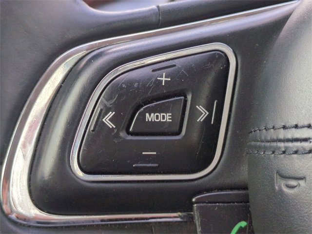 Used 2013 Jaguar XJ L Portfolio image 25