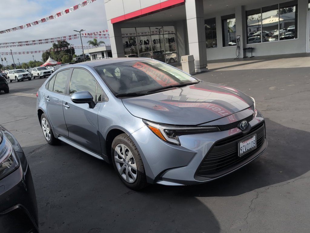 Certified 2023 Toyota Corolla LE FWD image 3