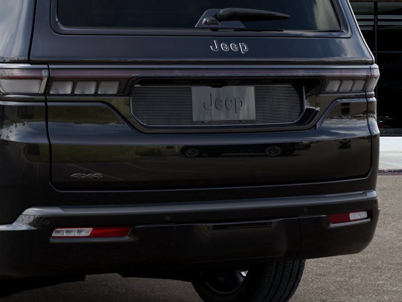 New 2026 Jeep Grand Wagoneer Summit w/ Premium Group III AWD/4WD image 13